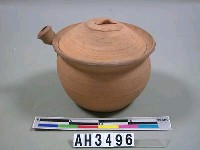 藏品(單把帶蓋陶罐)的圖片